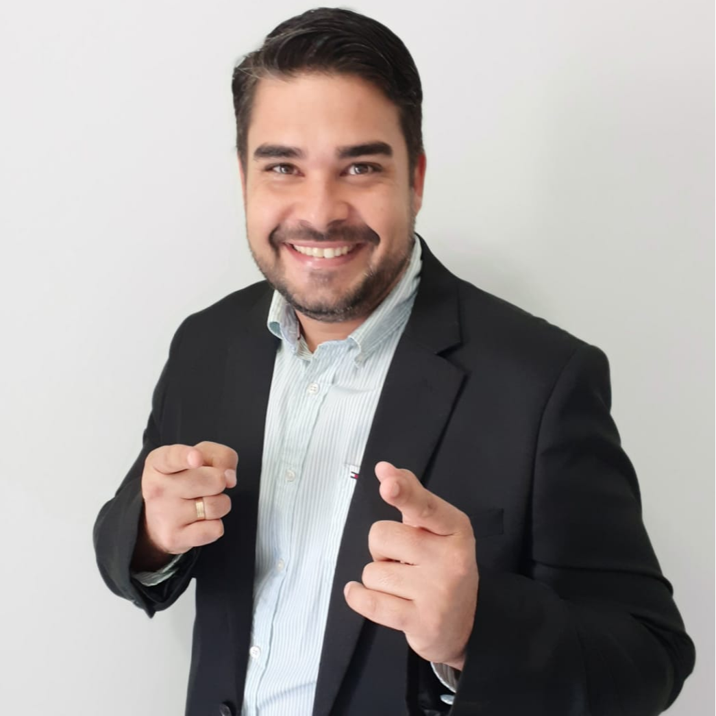 Eduardo M. T. Maia